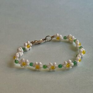 Cute Daisy Beaded Bracelet